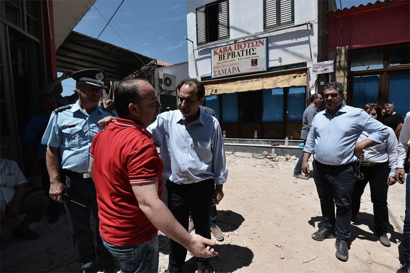 Σε απόγνωση οι κάτοικοι στο χωριό Βρίσα: Χάθηκαν οι κόποι μιας ζωής! (βίντεο)